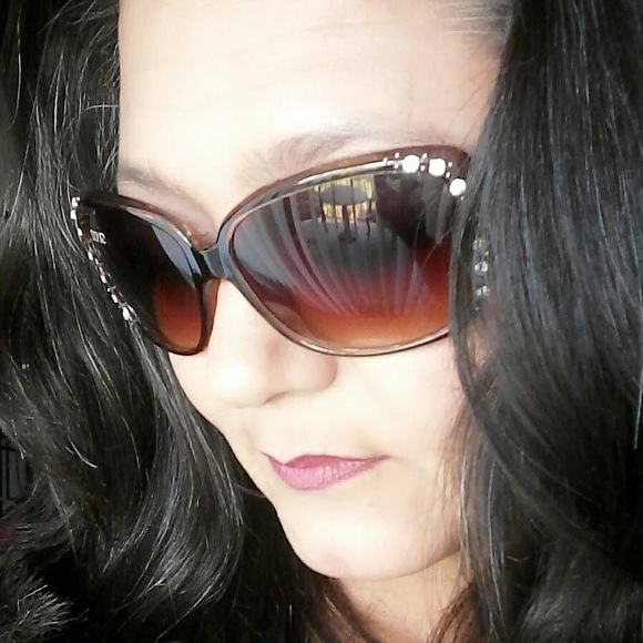 Meet your Posher, Sally - Picture 1 of 1